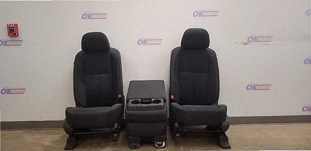 19 NISSAN TITAN XD SV MANUAL FRONT SEAT SET WITH CENTER CONSOLE JUMPSEAT BLACK